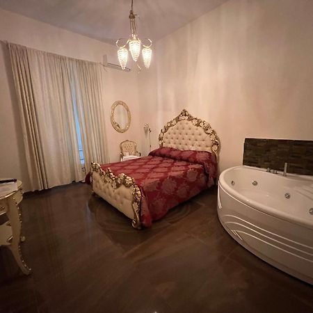 Bed and Breakfast Beb Mariafrancesca Nápoles Exterior foto