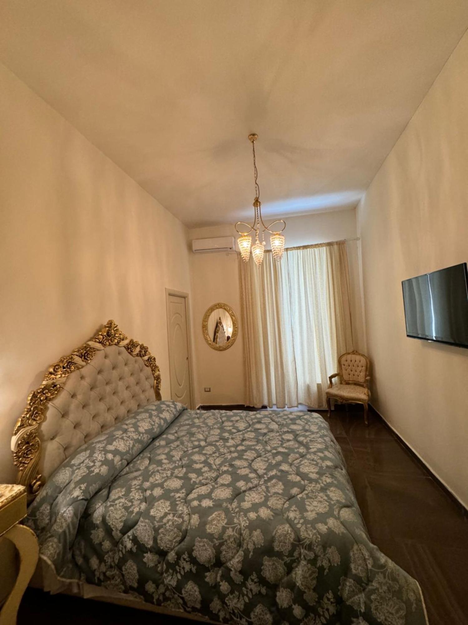 Bed and Breakfast Beb Mariafrancesca Nápoles Exterior foto