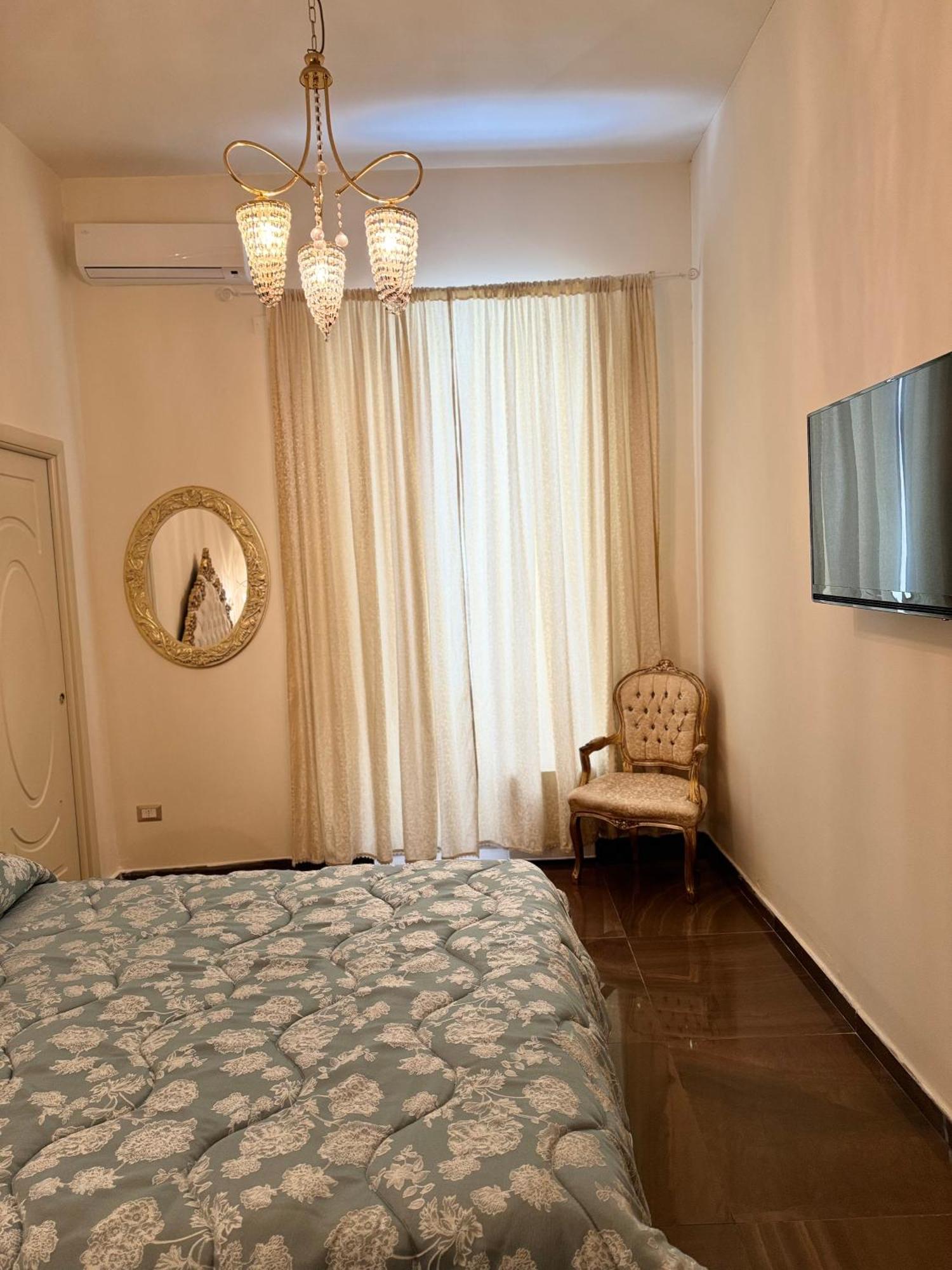 Bed and Breakfast Beb Mariafrancesca Nápoles Exterior foto