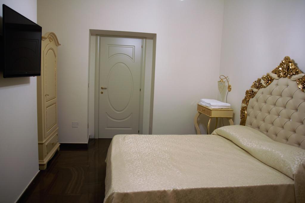 Bed and Breakfast Beb Mariafrancesca Nápoles Exterior foto